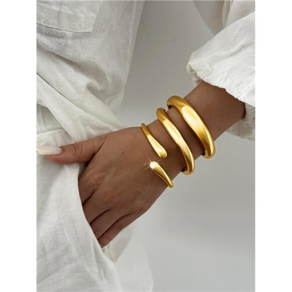 Twisted Waterdrop Gold Bangles | Elegant & Trendy Hinged Bracelets - Picture 4 of 5